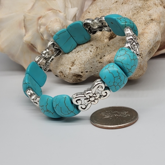 Natural Blue Hawolite Stones Silver plated Bracelet - Picture 2 of 5